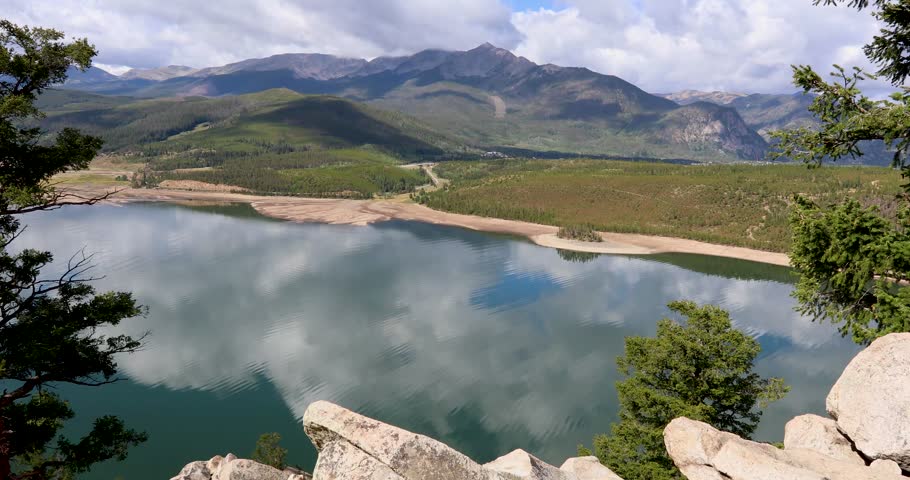 Static video of Dillon Reservoir from Sapphire Point Overlook