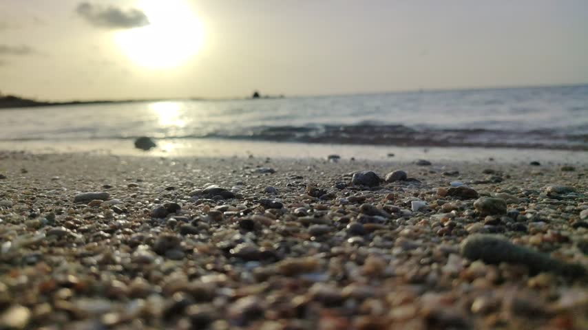 There’s nothing quite like watching the sun dip below the horizon while listening to the gentle rhythm of ocean waves. 
In this video, take a moment to unwind and experience the breathtaking beauty of the evening sea breeze, golden light, and peaceful atmosphere at the beach. Whether you need a moment of relaxation, stress relief, or just love nature