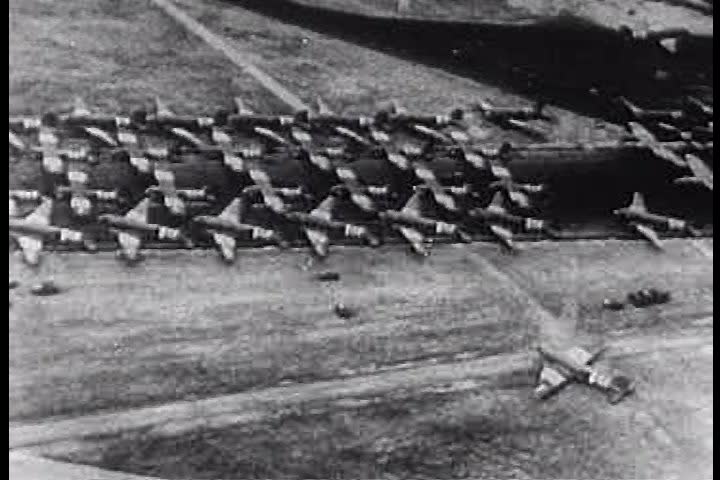 1940s - Reinforcements are sent to aid the paratroopers fighting the Germans on D-Day during the 1940s