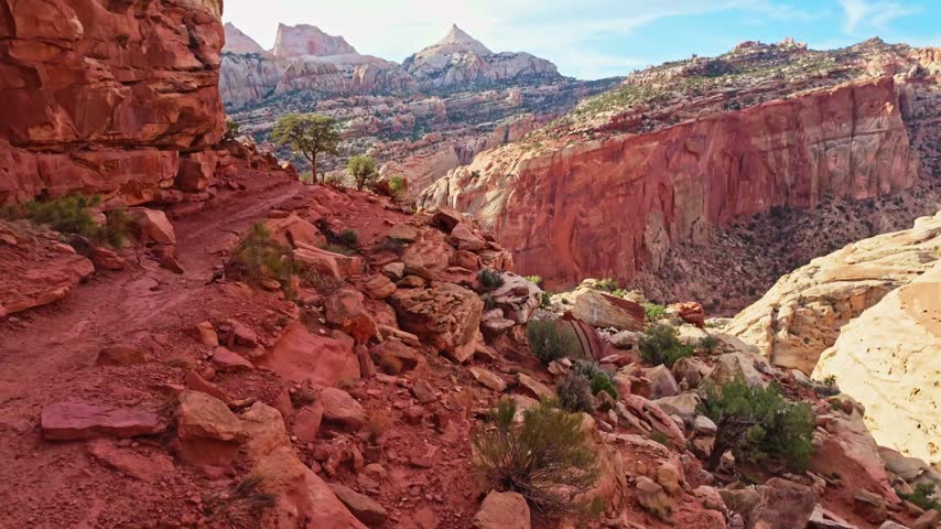 Scenic view of Grand Wash canyon along Cassidy Arch trail