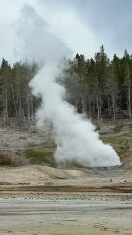 Yellowstone National Park - Porcelain Basin in Norris Geyser Basin