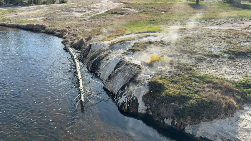 Yellowstone National Park - Upper Geyser Basin and Firehole River
