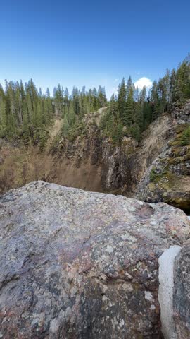 Yellowstone National Park - Yellowstone Upper Falls overlook	