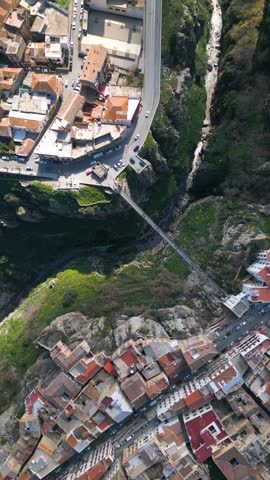 Discover Constantine, Algeria’s breathtaking city of bridges, history, culture, and stunning landscapes.
