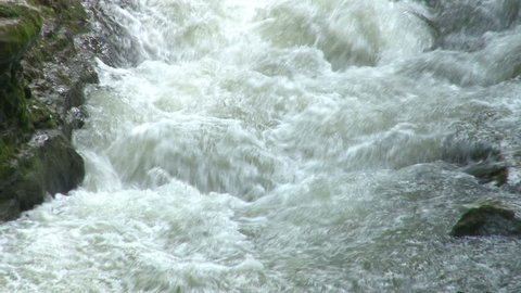 Strong waters. Быстрые воды. Кто знает как Мокра вода.