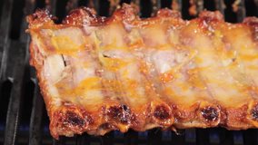 Barbecuing spareribs