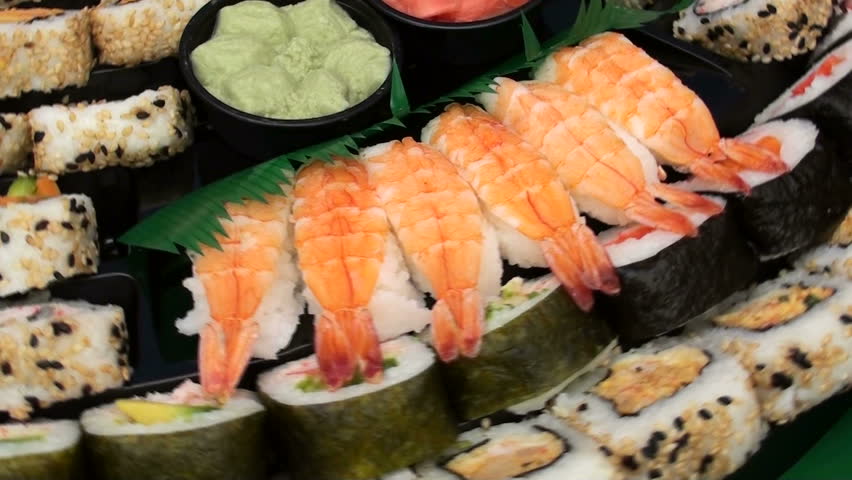 Large plate of Sushi - LOOP