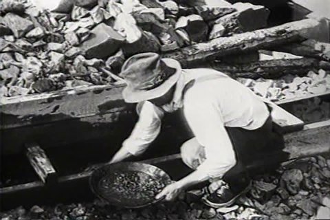1930s - In Spring Creek, South Dakota, gold is still found in the hills in 1931.