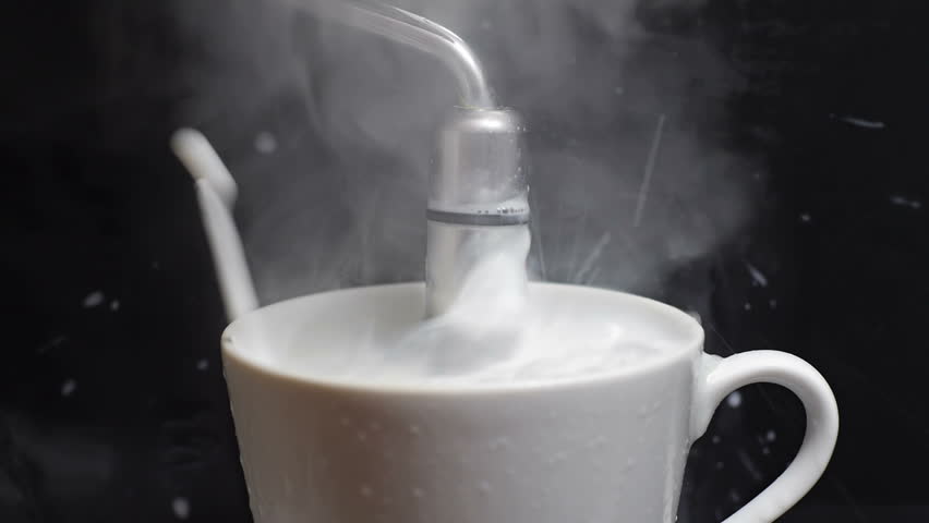 Горячее теплое молоко. Hot Milk. Hot Milk Cup. Кто дует горячее молоко. Up and go Milk.