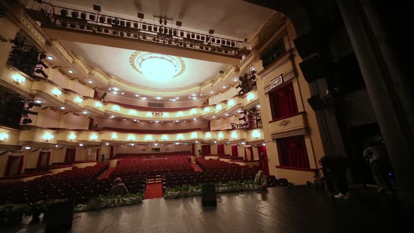 Театр имени евгения вахтангова основная сцена фото зала