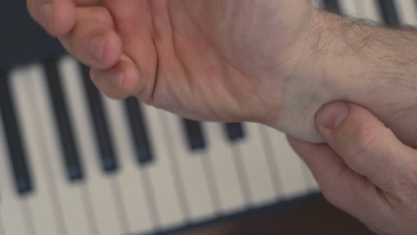 Musician suffers from Carpal Tunnel Syndrome 