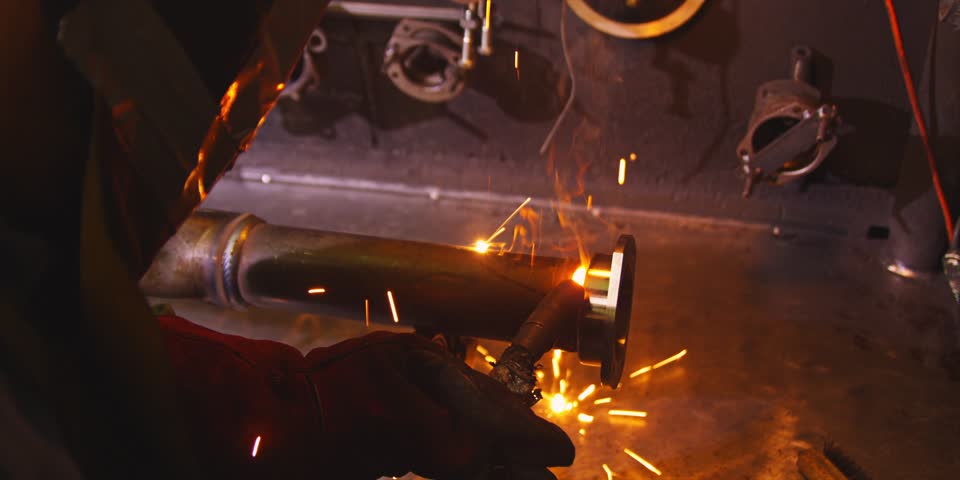 9 inch rear axle housing welding fabrication | Shutterstock HD Video #4331339