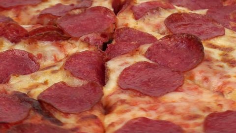 Pepperoni Pizza zoom-out