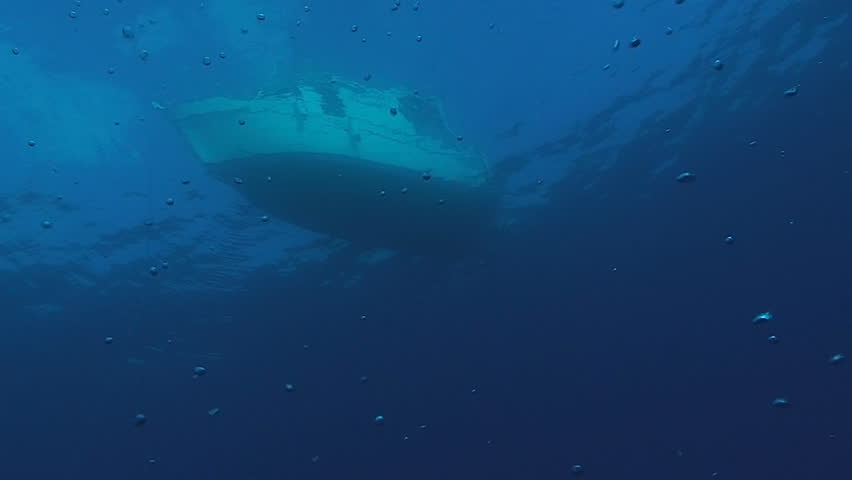 diver boat, under water view