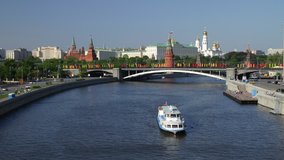 Moscow Kremlin and embankment general view on summer day, time-lapse