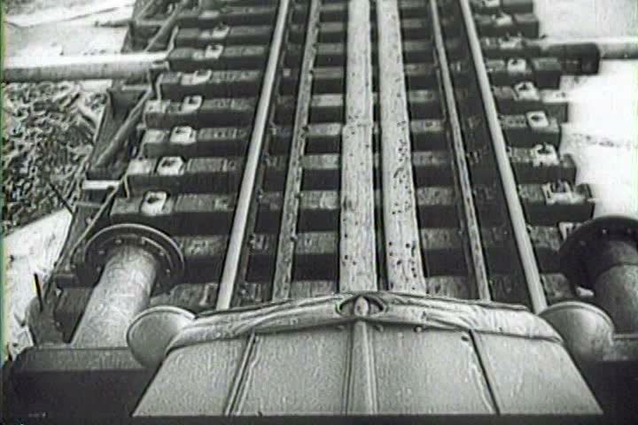 1940s - Captured Italian war film from 1942 shows Italians fighting in Russia after the winter thaw.