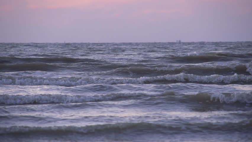 Slowmotion waves after suset