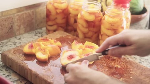 Canning fresh peaches for food storage