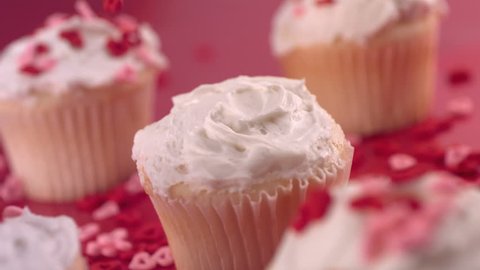 Valentine's Day cupcakes, slow motion Vídeo Stock