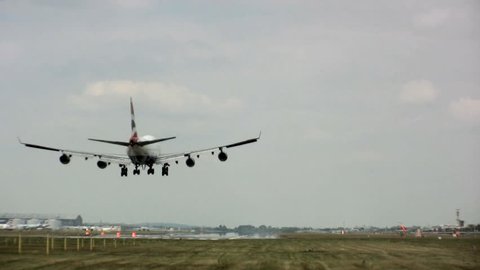 Plane landing at Heathrow