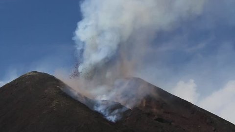 etna eruption April 2012