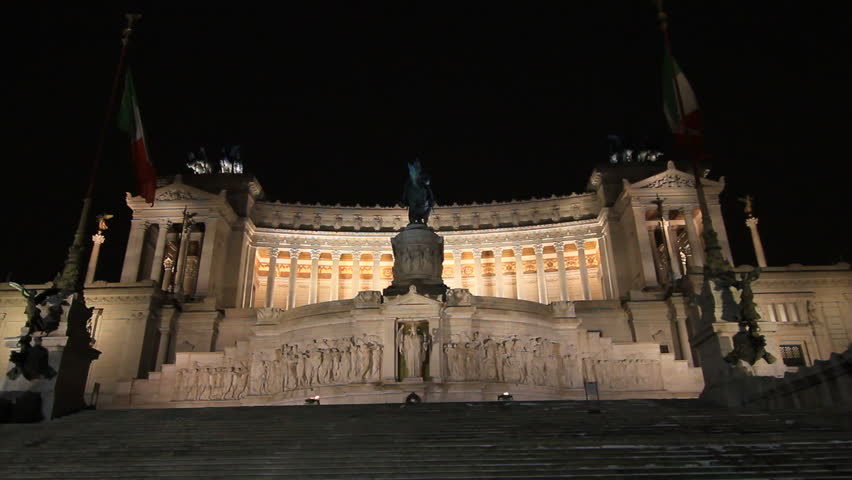 Front view of il Vittoriano in Rome
