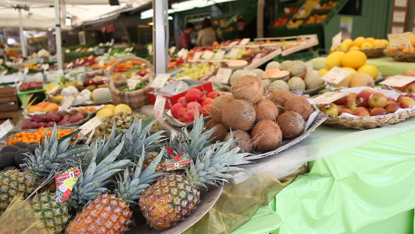 Fruit and vegetables sold on the street 