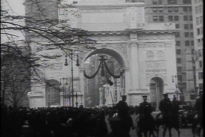 1910s - U.S. army troops return home from World War One to great fanfare.