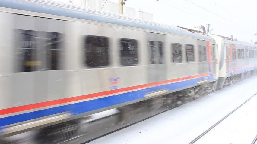 Electric train motion in snow (with the sound)

