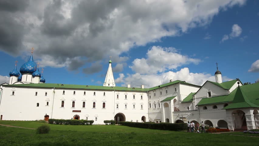 view on kremlin in Suzdal Russia - timelapse