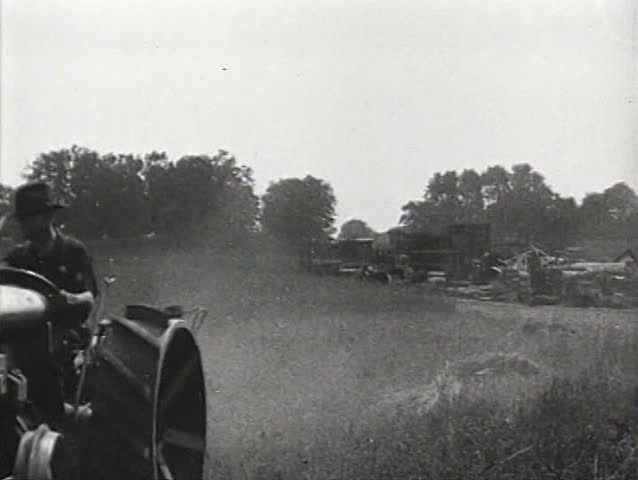 1910s - Itinerant farm labor works in the fields in 1919.