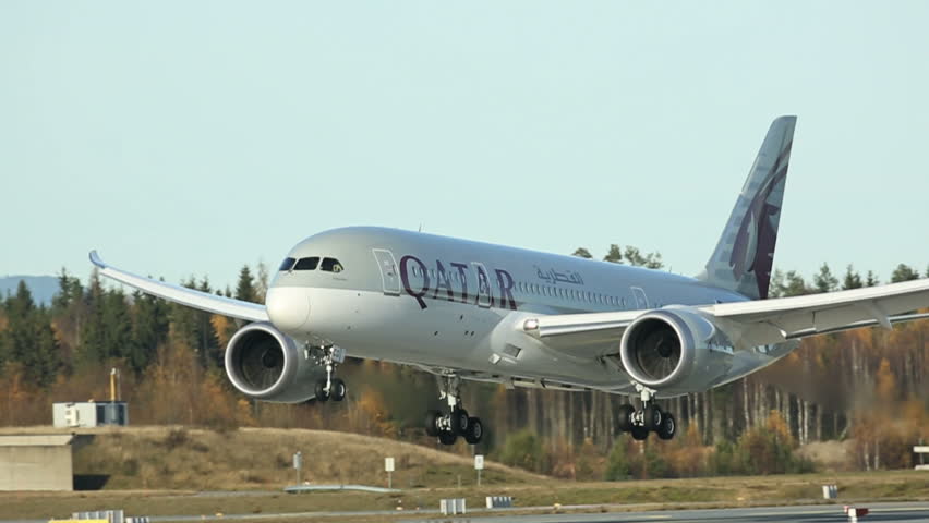 OSLO NORWAY - NOV 4 2013: Qatar Airways, Boeing 787-8 Dreamliner makes a perfect