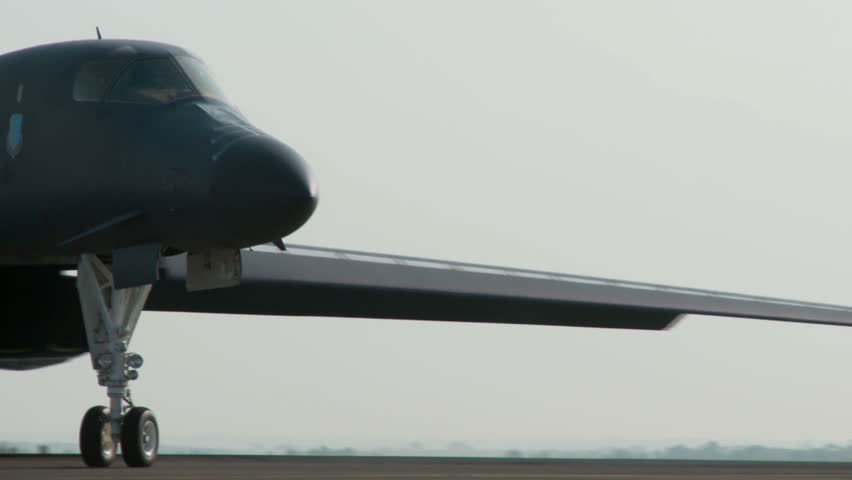 B1 Lancer taxiing to the ramp