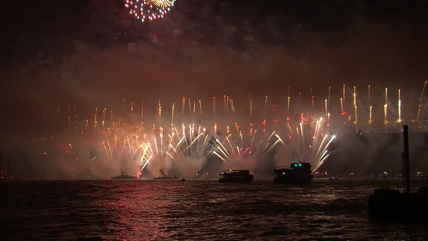 beatiful real fireworks inculed audio (more than +10) Istanbul Bosphorus Bridge