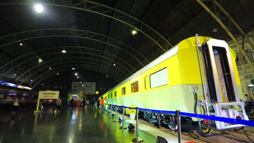 BANGKOK DECEMBER 4, 2013: Train at Hua Lamphong Railway Station (Bangkok Railway