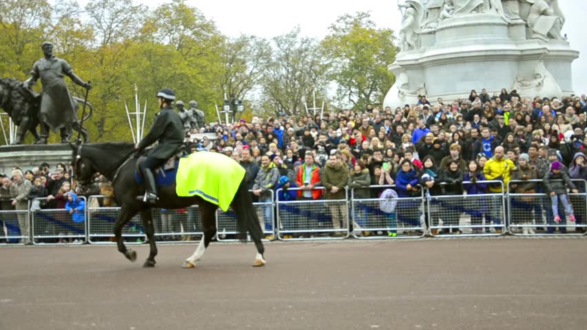 LONDON, UK - CIRCA DECEMBER, 2013: Members metropolitan police Cavalry on duty
