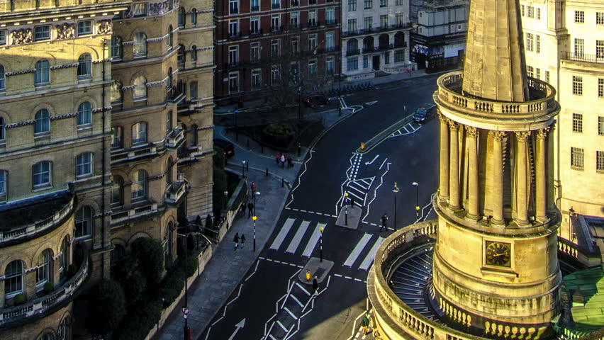 Busy London City Centre in Stock Footage Video (100% Royalty-free