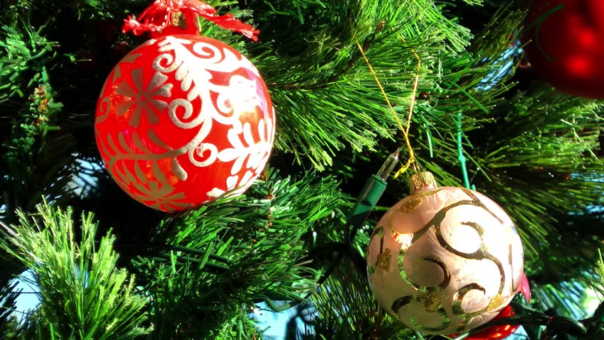 Christmas decorations on a Christmas tree
hd 1080p 1080 x 1920