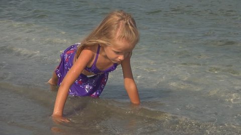 Child Little Girl Swimming In Stockvideoklipp Helt Royaltyfria 5362661 Shutterstock