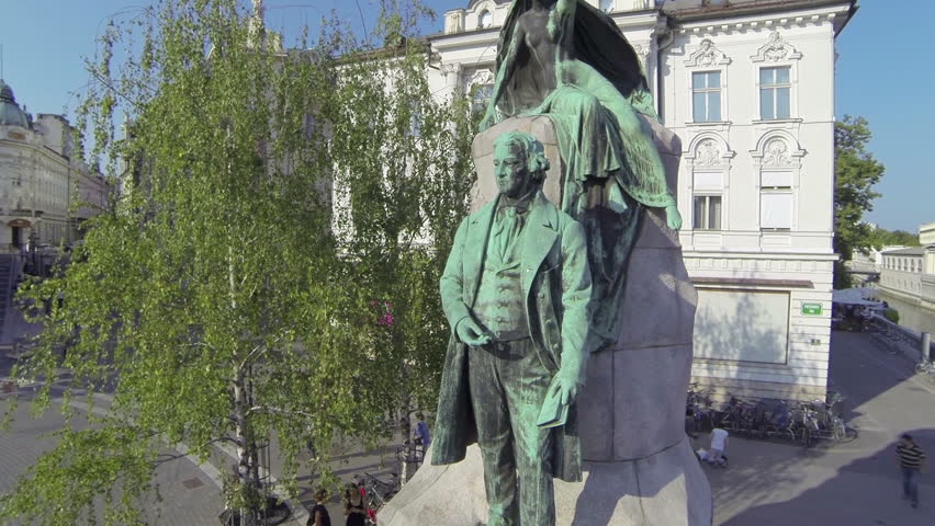 AERIAL: Around the statue in city center