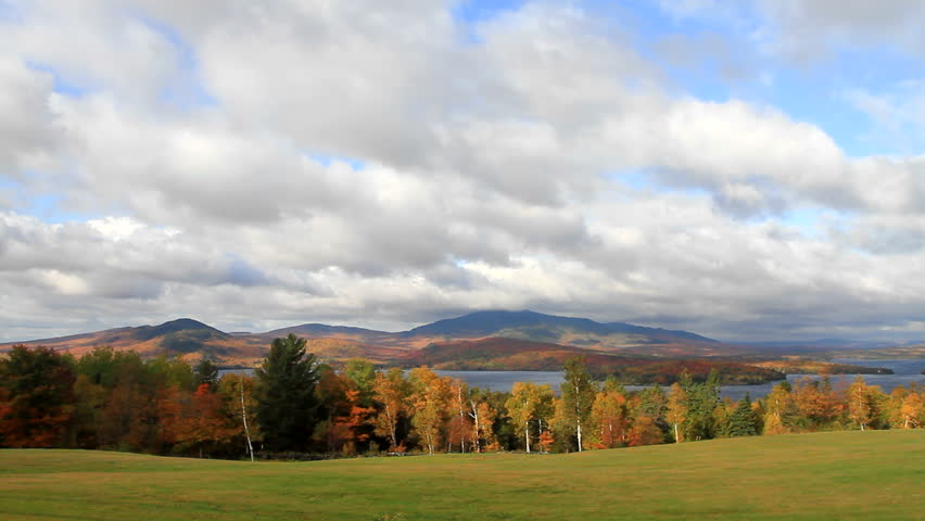  Beautiful fall colors at Moosehead lake in Maine.