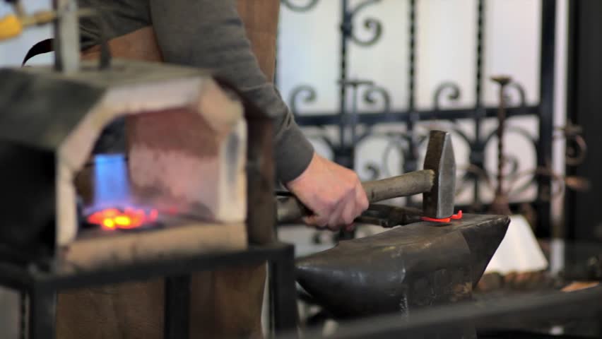 Smith horseshoe traditional worker
