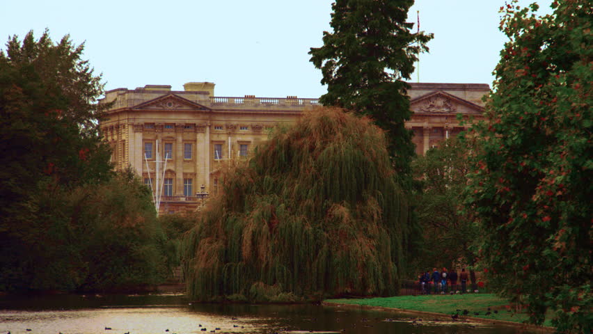 Buckingham Palace from Saint James Park