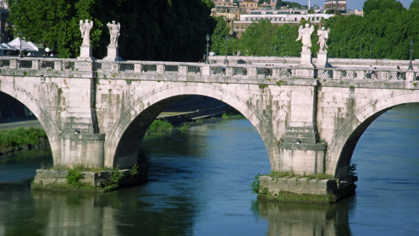 Close-up shot of Ponte Sant'Angelo