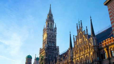 4k evening time lapse of the historical town hall on the main square Marienplatz in the center of the city in Munich, Germany  (UHD, ultra high definition, 4096x2304, time-lapse, timelapse): film stockowy