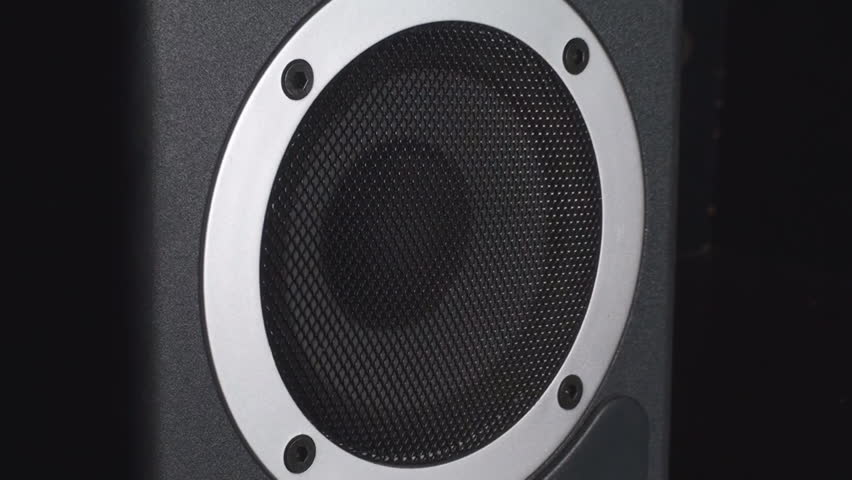 Bass Test Of A Studio Speaker