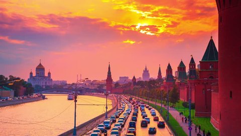 4K. Heavy traffic near Kremlin, Moscow, Russia. Sunset to twilight transition timelapse.