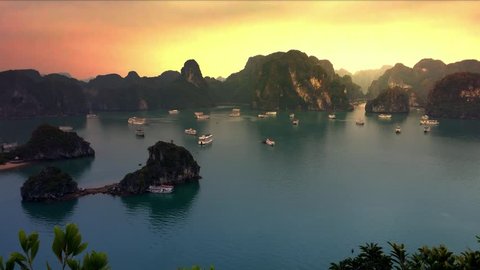 Halong Bay, Vietnam 4K video footage. Sunset and aerial sea view of famous tourist travel destination in South Asia స్టాక్ వీడియో