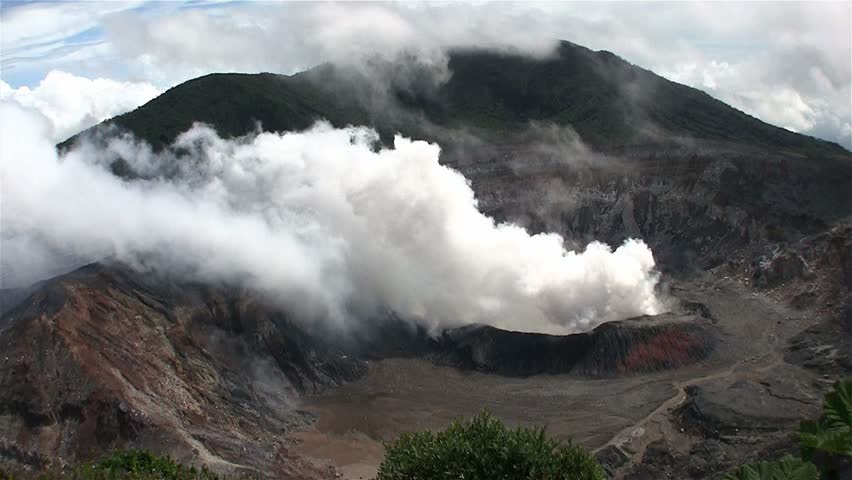 Steam Plumes on Crater at Hawaii Volcanoes National Park image - Free ...