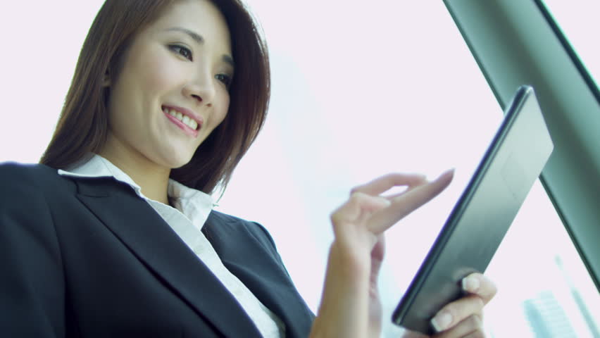 confident female asian chinese business advisor Stok Videosu (%100 Telifsiz...